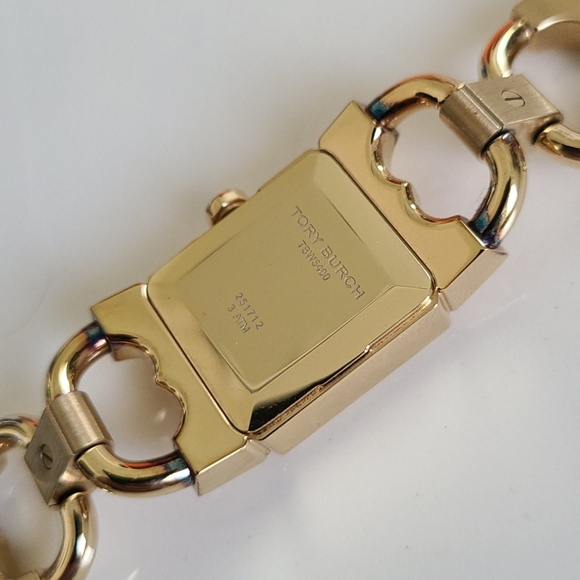 Tory Burch Watch - Picture 17 of 17